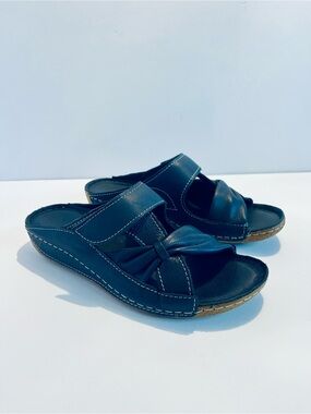 Spring Step Black Leather Knot Mule Sandals